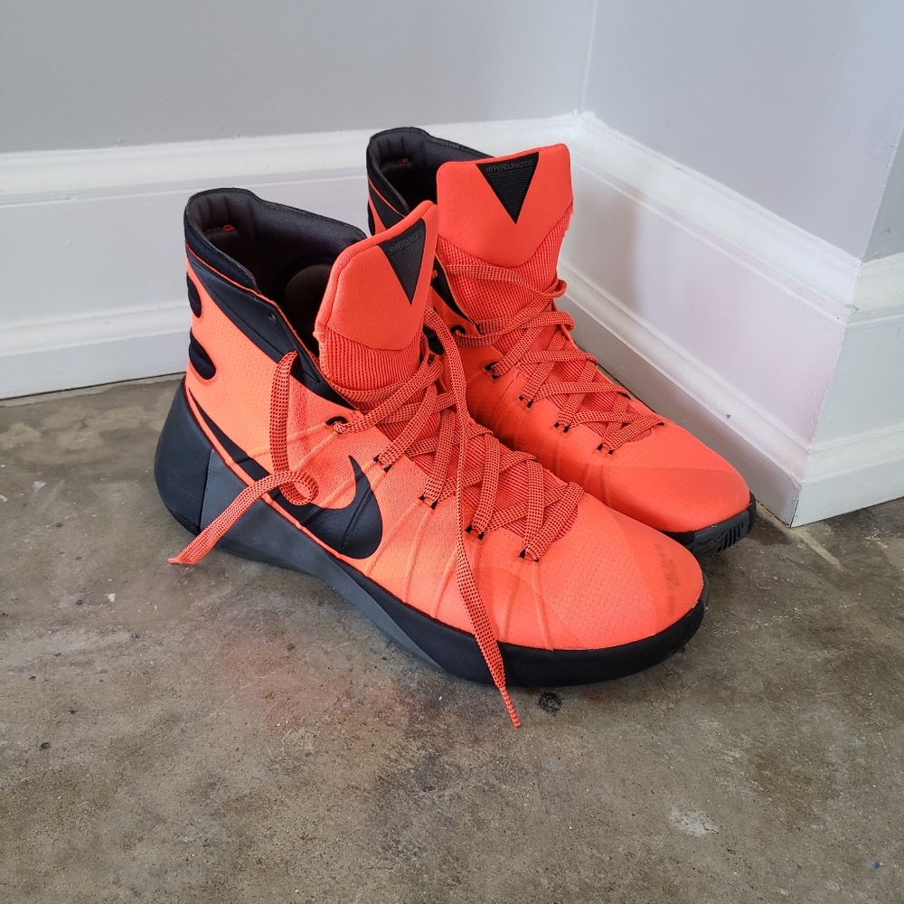 Nike Hyperdunk Basketball Sneakers Size 11.5